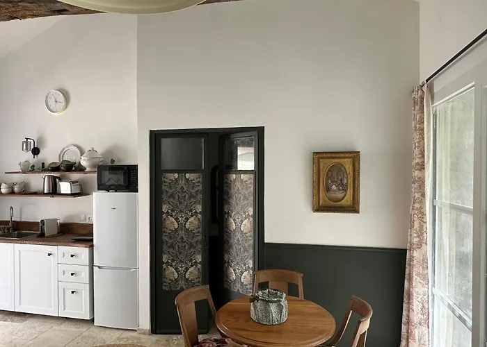 Armagnac Et Cedre شقة *